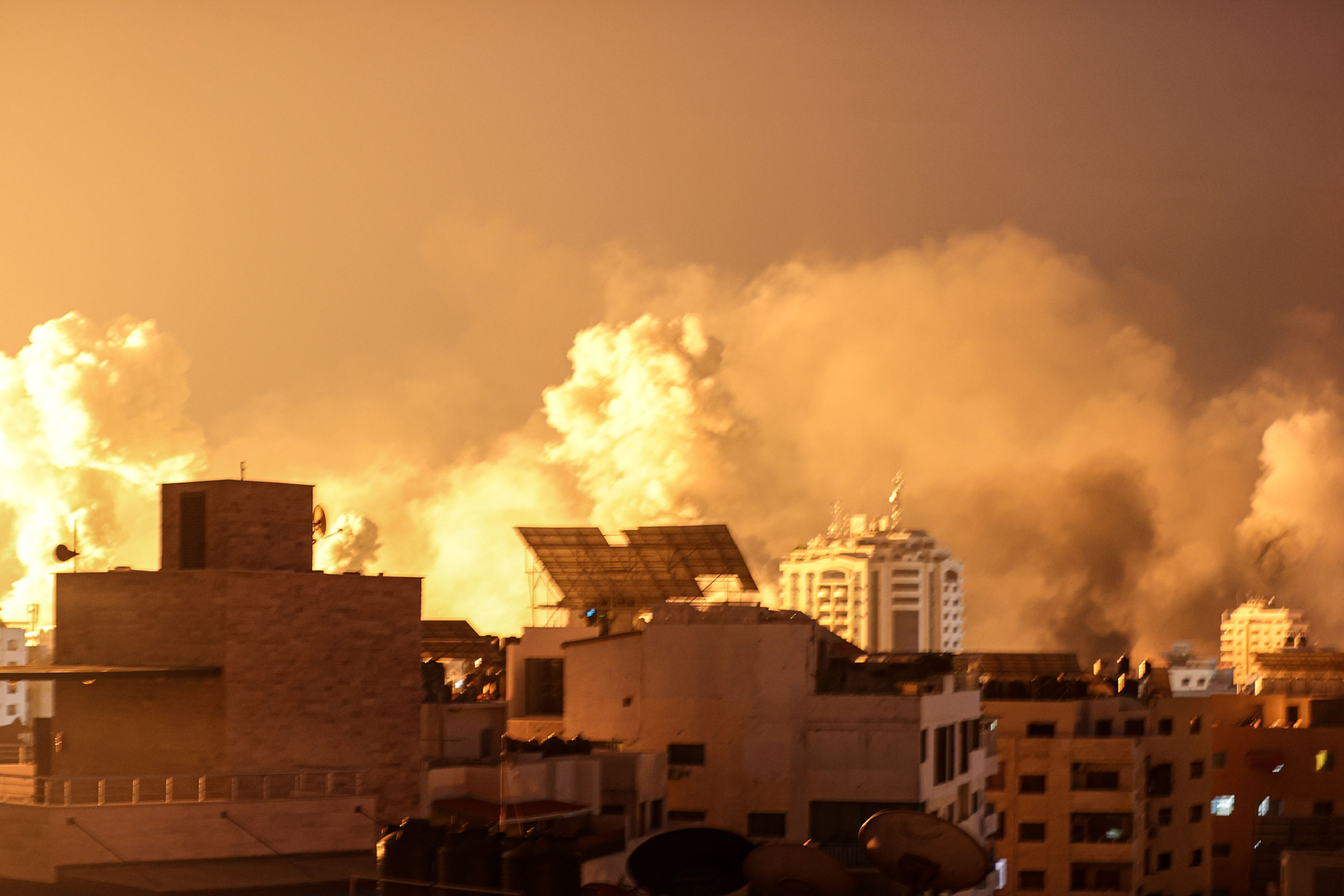 الاحتلال يقتل 200 رضيع وطفل يومياً! المرصد الأورومتوسطي: ثلث مدينة غزة تم تدميره بفعل القصف العنيف
