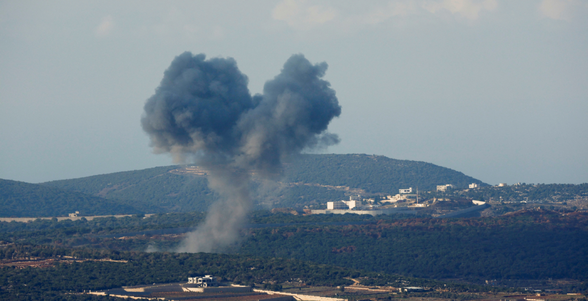 قصف متبادل على الحدود بين لبنان والاحتلال الإسرائيلي/ رويترز