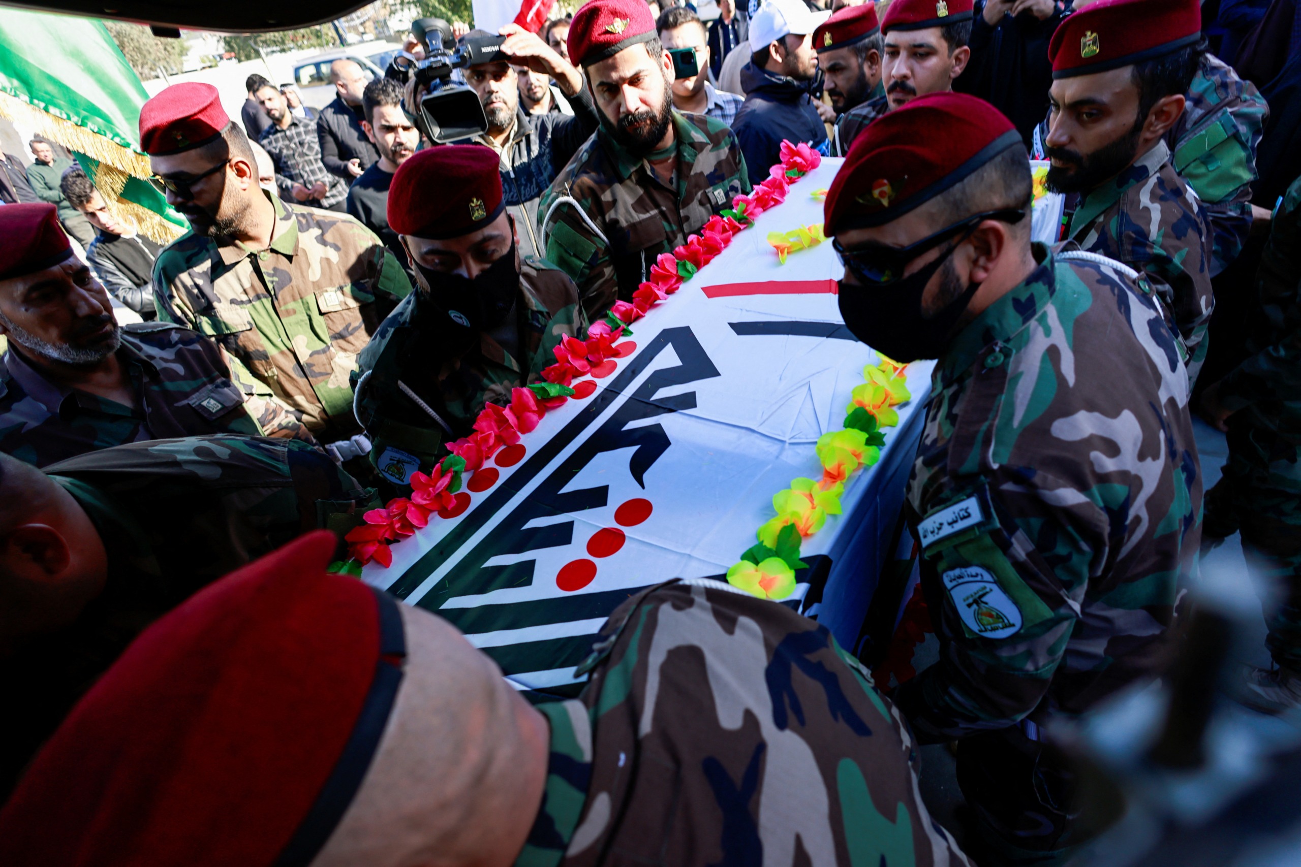 استهدفت القوات الأمريكية قائداً بارزاً في الحشد الشعبي - رويترز