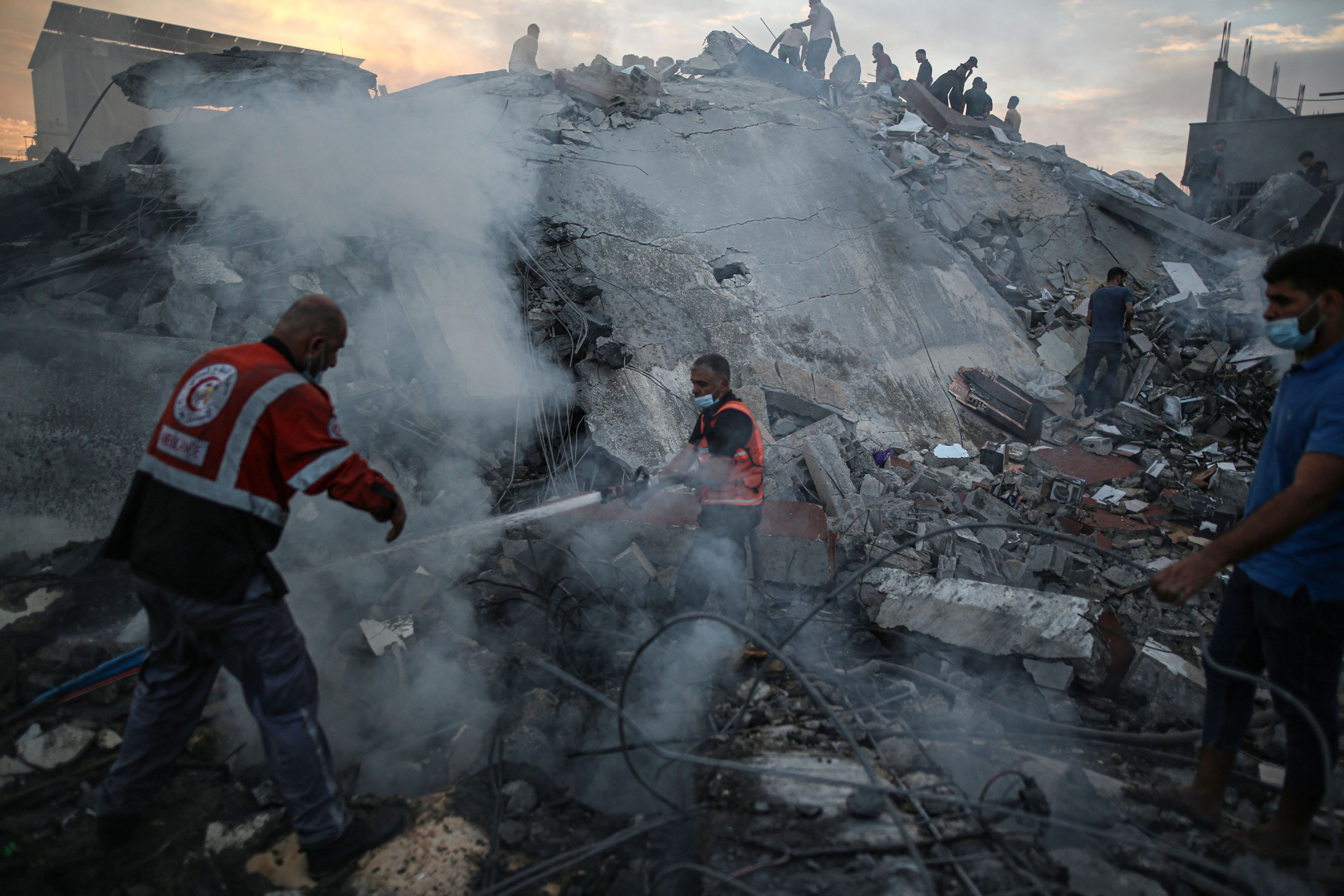 قصف الاحتلال الإسرائيلي المكثف على قطاع غزة / الأناضول