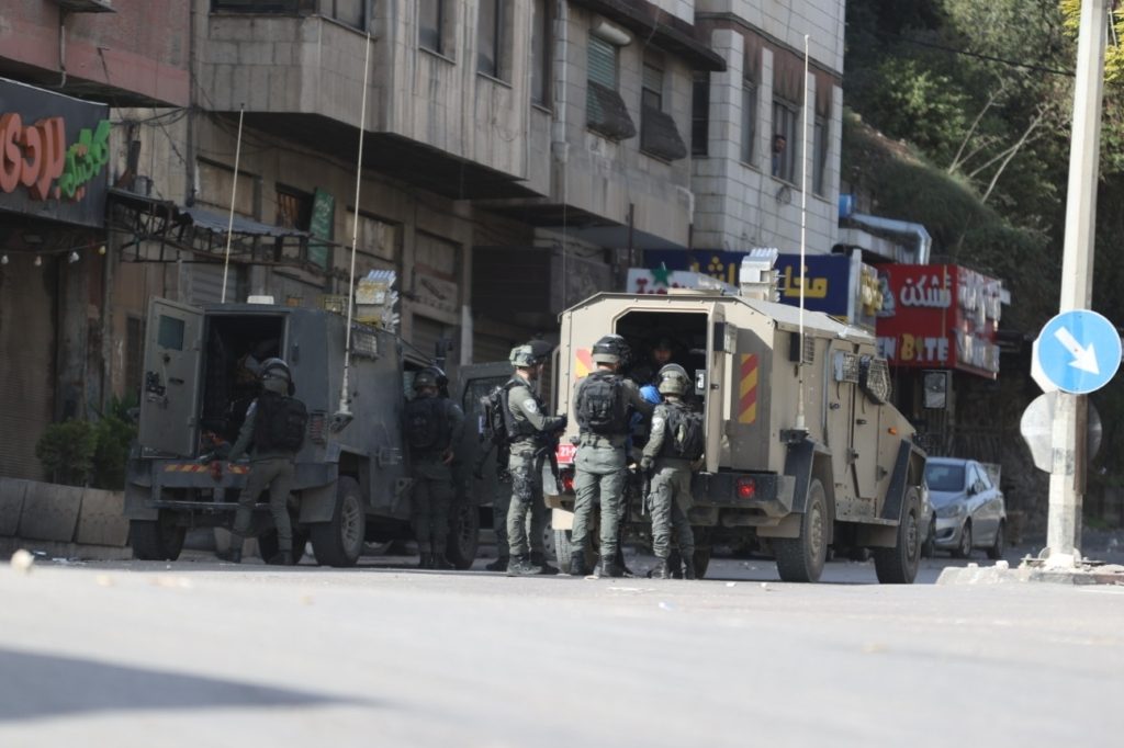 الاحتلال يلجأ لاحتجاز قطعان الرعاة الفلسطينيين لاستنزافهم مالياً.. أجبر بعضهم على دفع 40 ألف دولار