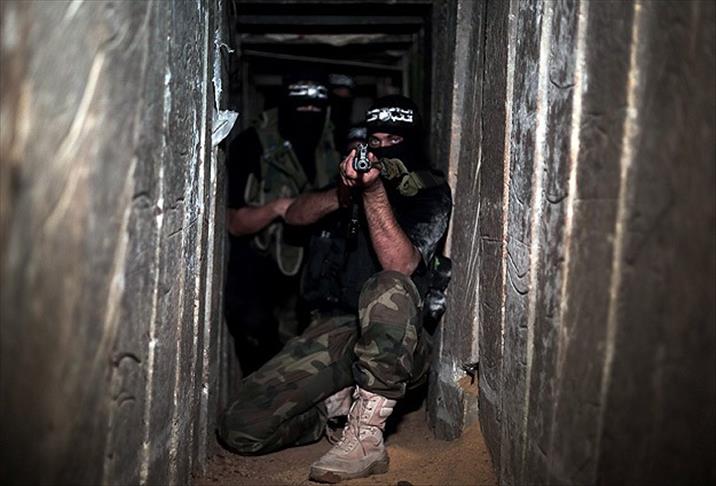 مقتل ضابط إسرائيلي و3 جنود في رفح.. كتائب القسام فجرت بهم منزلاً مفخخاً في مخيم الشابورة 