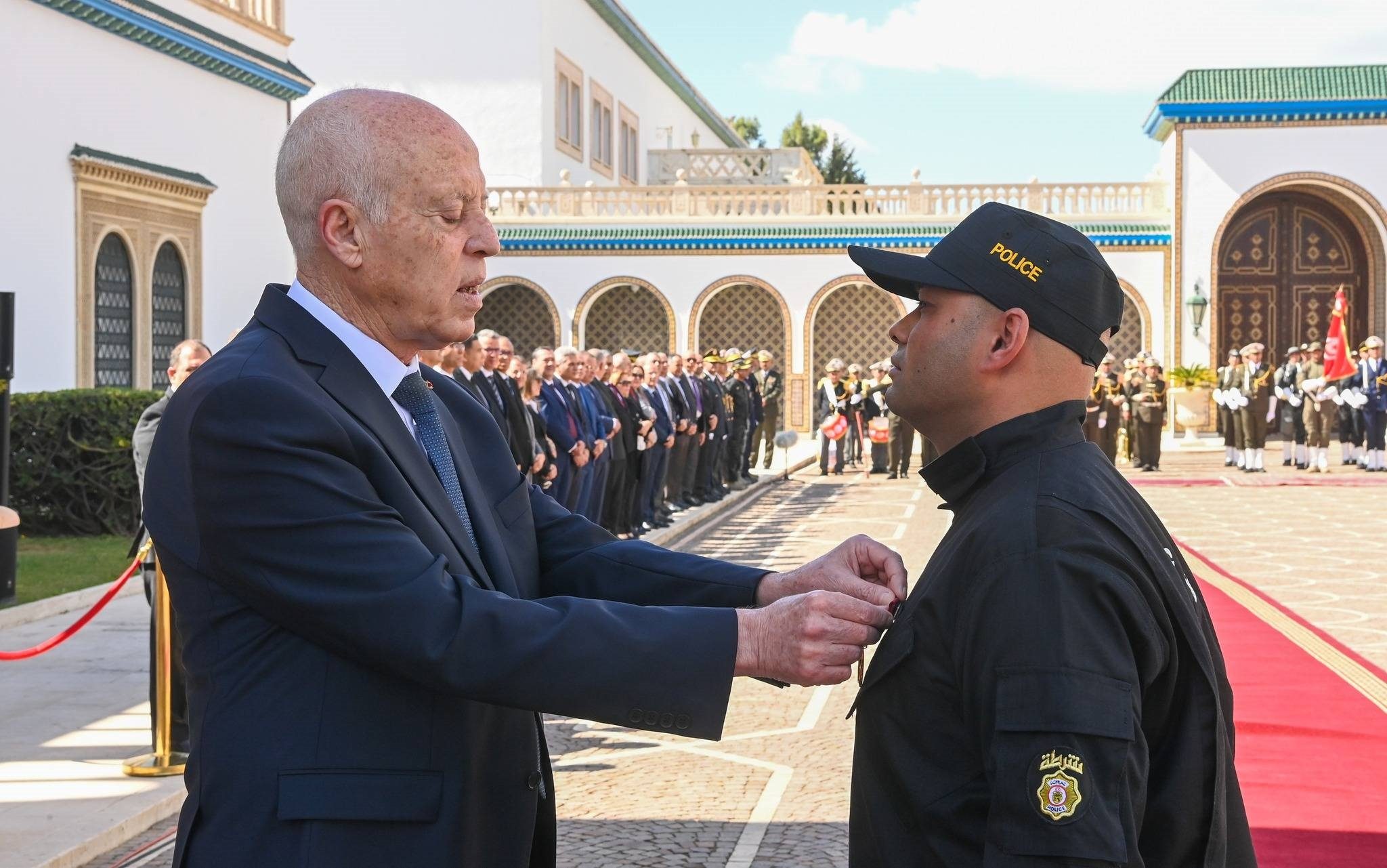 “أحكام بالسجن في الدقيقة الـ90”.. سعيّد يواصل خنق منافسيه على رئاسة تونس ومرشحون يتحدّون التضييقات