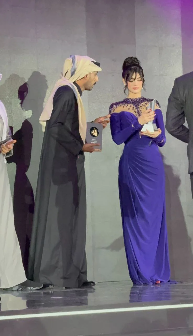 مؤثرة عربية تفوز بجائزة مرموقة في تيك توك.. غالية خليل الشهيرة بـ لينوسة: هذه مجرد بداية، وسأعود الموسم المقبل أقوى من أي وقت مضى