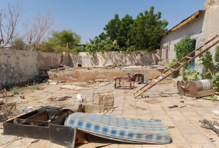 العبث واللامعقول في حرب السودان.. المسرح يمرض لكنه لا يموت العبث واللامعقول في حرب السودان.. المسرح يمرض لكنه لا يموت
