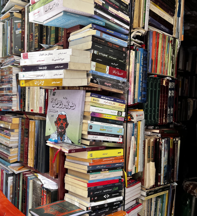 ملامح من حركة سوق الكتاب في دمشق.. تجمعات أدبية ووفرة في العناوين ملامح من حركة سوق الكتاب في دمشق.. تجمعات أدبية ووفرة في العناوين