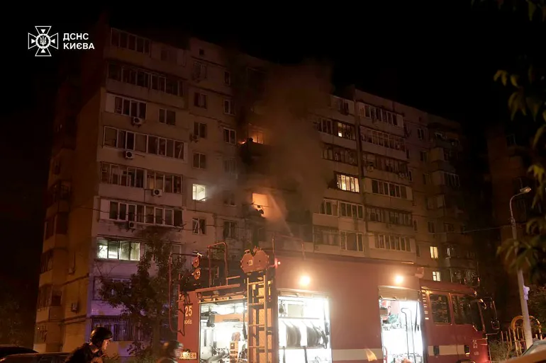 هجوم كبير على كييف وزيلينسكي يتهم روسيا بعرقلة وقف إطلاق النار upload image