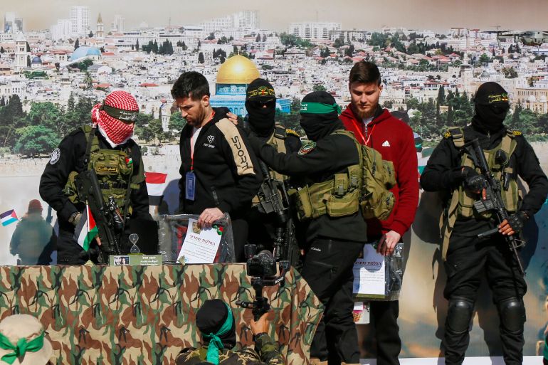 إعلام عبري: لا تقدم في مفاوضات الدوحة وإسرائيل تدرس إعادة وفدها upload image