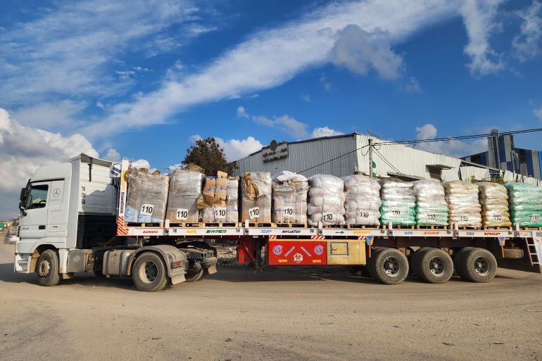 إسرائيل تقرر استئناف نقل المساعدات لغزة بشكل فوري upload image