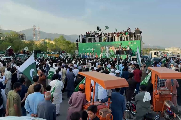 الهند وباكستان تتفقان على وقف إطلاق نار "شامل وفوري" upload image