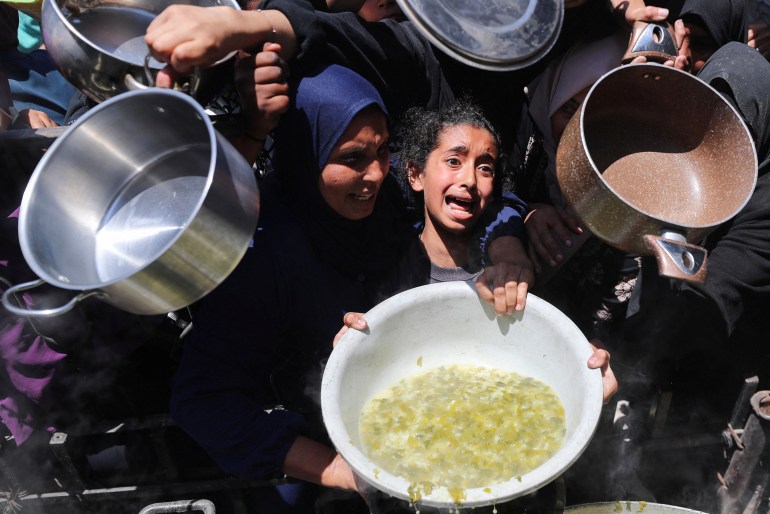 1500 فلسطيني بغزة فقدوا البصر والأونروا تحذر من خطر الحصار 1500 فلسطيني بغزة فقدوا البصر والأونروا تحذر من خطر الحصار