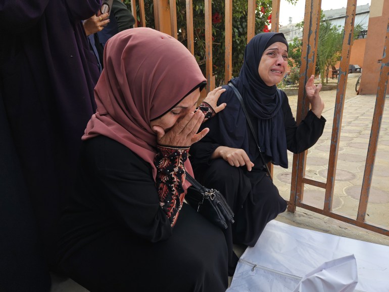 127 شهيدا بغارات مكثفة على غزة وعجز بالمستشفيات عن استقبال المصابين 127 شهيدا بغارات مكثفة على غزة وعجز بالمستشفيات عن استقبال المصابين