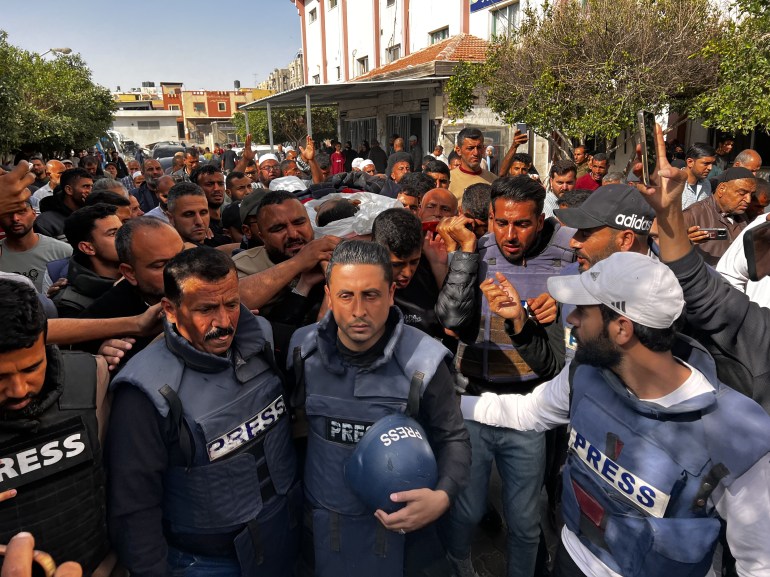 حصيلة الشهداء الصحفيين في غزة ترتفع إلى 217 حصيلة الشهداء الصحفيين في غزة ترتفع إلى 217
