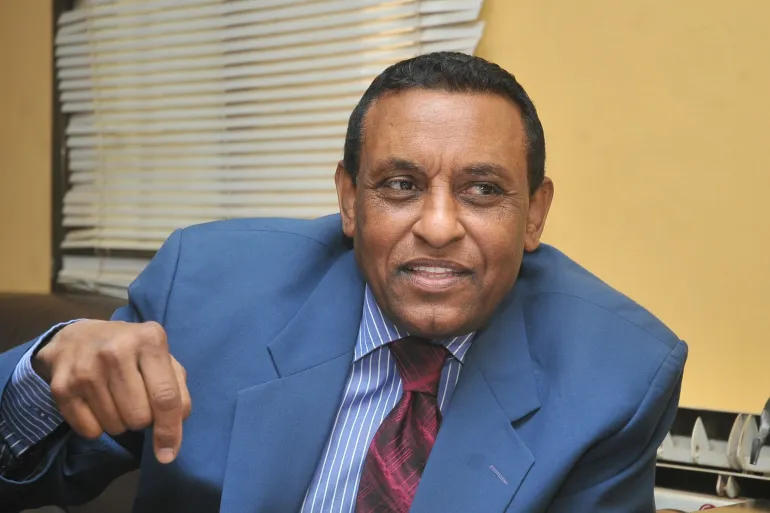 رئيس الوزراء السوداني يحل الحكومة تمهيدا لتشكيل أخرى جديدة upload image