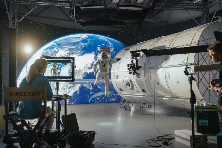 10 أيام فقط لإنجاز فيلم سينمائي كامل.. الإنتاج الافتراضي يكسر حاجز الزمن upload image