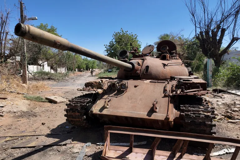 الجيش السوداني ينسحب من منطقة العوينات الحدودية مع ليبيا ومصر upload image