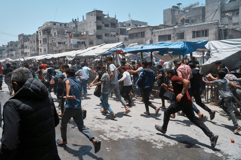 بالصور.. مساعدات غزة طرود مخضبة بالدماء بالصور.. مساعدات غزة طرود مخضبة بالدماء