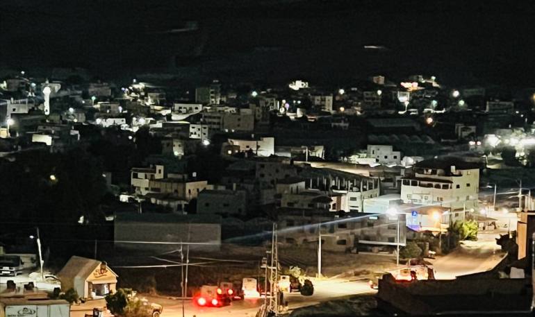 الاحتلال يغتال فلسطينيا في طمون ويدفع بتعزيزات إلى نابلس الاحتلال يغتال فلسطينيا في طمون ويدفع بتعزيزات إلى نابلس