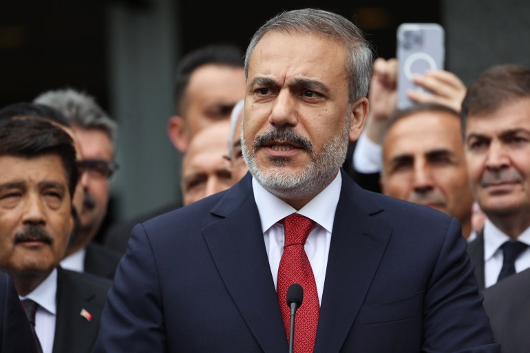 أردوغان: أطماع نتنياهو تجر العالم إلى كارثة مثلما فعل هتلر أردوغان: أطماع نتنياهو تجر العالم إلى كارثة مثلما فعل هتلر