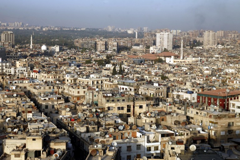 عبور الجغرافيا وتحولات الهوية.. علماء حديث حملوا صنعاء وازدهروا في دمشق عبور الجغرافيا وتحولات الهوية.. علماء حديث حملوا صنعاء وازدهروا في دمشق