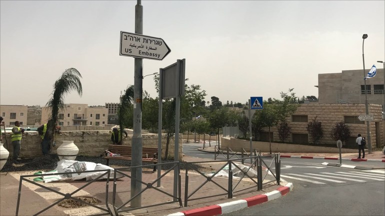 السفير الأميركي بإسرائيل: نمنا البارحة الليل كله بعد أسابيع من الركض إلى الملاجئ السفير الأميركي بإسرائيل: نمنا البارحة الليل كله بعد أسابيع من الركض إلى الملاجئ