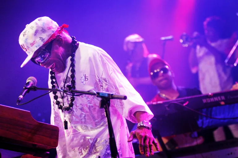 رحيل أيقونة "سلاي آند ذا فاميلي ستون".. صوت غيّر وجه الموسيقى الأميركية upload image