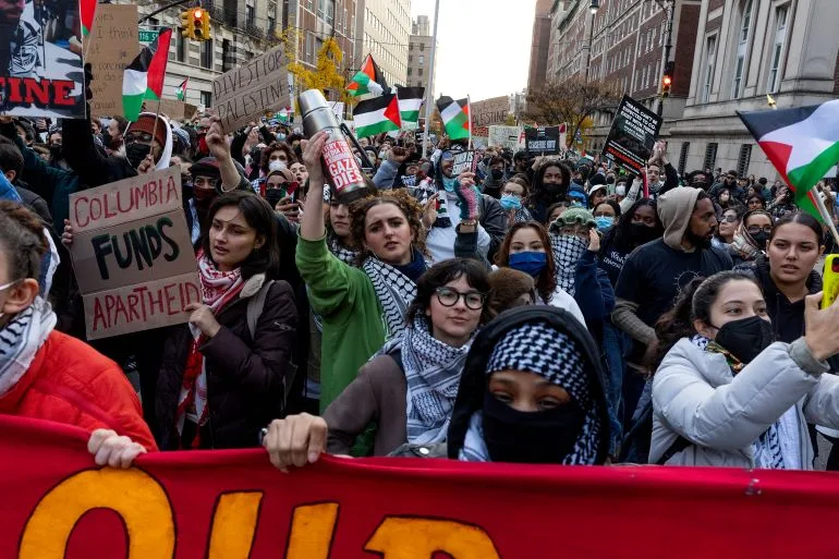 أسوشيتد برس: طلاب وأساتذة يقاضون إدارة ترامب بسبب ملاحقتها لمؤيدي فلسطين أسوشيتد برس: طلاب وأساتذة يقاضون إدارة ترامب بسبب ملاحقتها لمؤيدي فلسطين