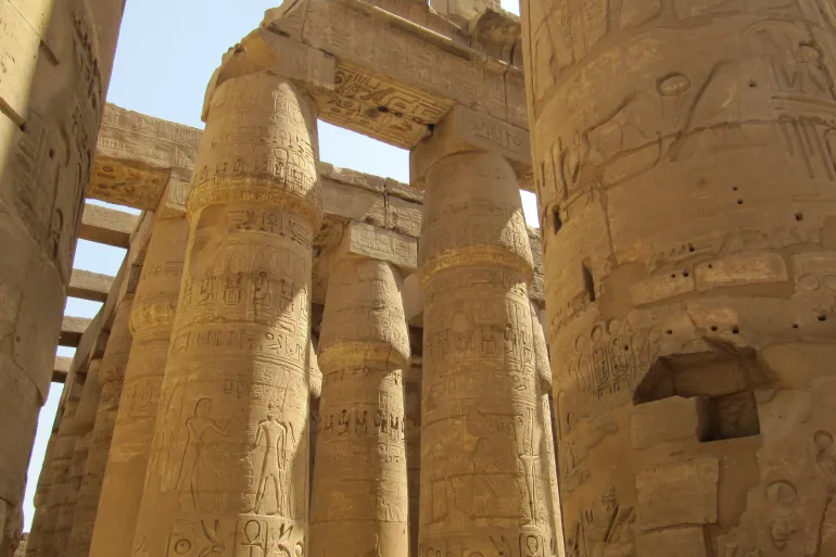 الإسهامات العربية في علم الآثار