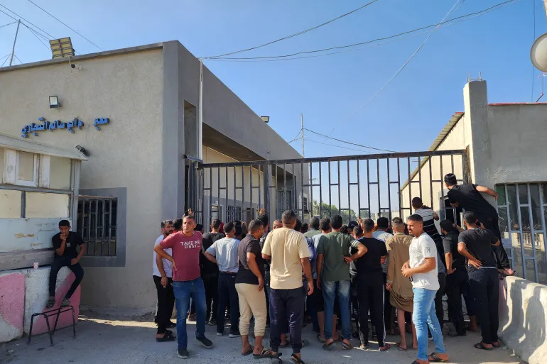 كاتبة وشاعرة فلسطينية غادرت غزة أخيرا: هذه قصتي كاتبة فلسطينية غزة