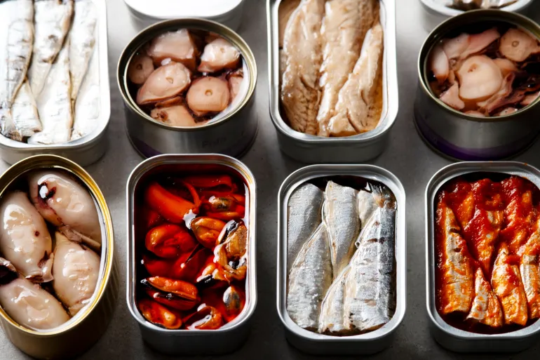 10 حقائق يجب أن تعرفها عن الأسماك والمأكولات البحرية المعلبة