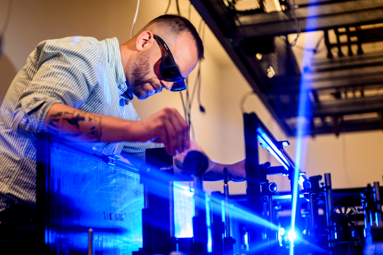 مادة كمومية ثورية تمهد الطريق لأجهزة إلكترونية أسرع ألف مرة