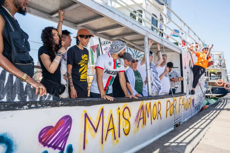 سفينة "حنظلة" تنطلق من إيطاليا لغزة سفينة حنظلة