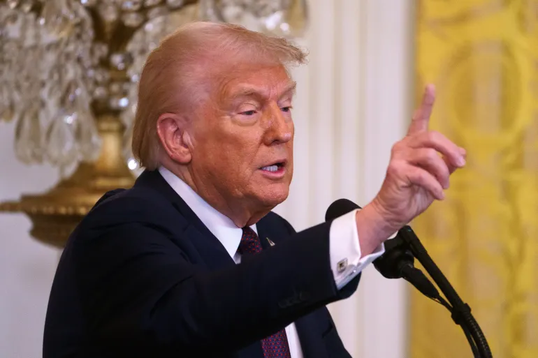 ما مشكلة ترامب مع أسوشيتد برس ووسائل الإعلام العامة في أميركا؟