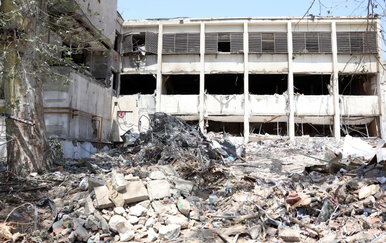اتهام فرنسيين مسجونين في إيران بالتجسس لحساب إسرائيل اتهام فرنسيين مسجونين في إيران بالتجسس لحساب إسرائيل