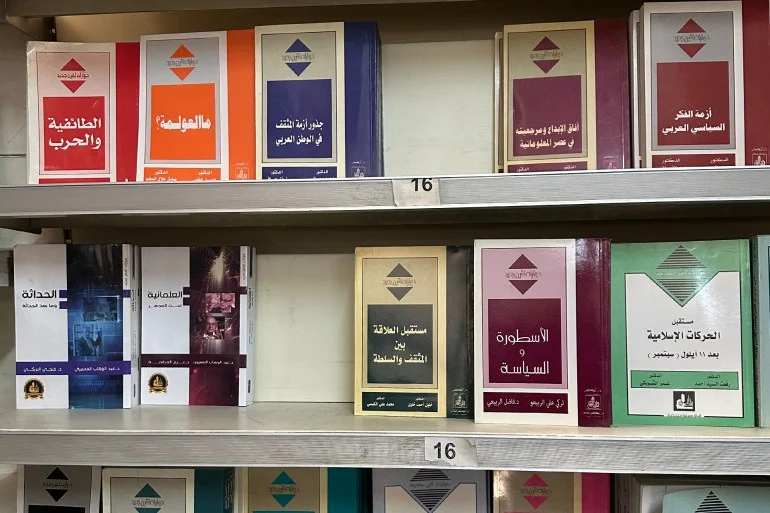 دفاتر مطاردة وكتب مدفونة.. تحرر المعرفة في سوريا بعد سقوط نظام الأسد