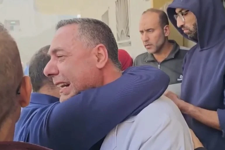 زوجة الدكتور حسام أبو صفية تكشف تفاصيل اعتقاله وتناشد المنظمات الدولية زوجة الدكتور حسام أبو صفية تكشف تفاصيل اعتقاله وتناشد المنظمات الدولية