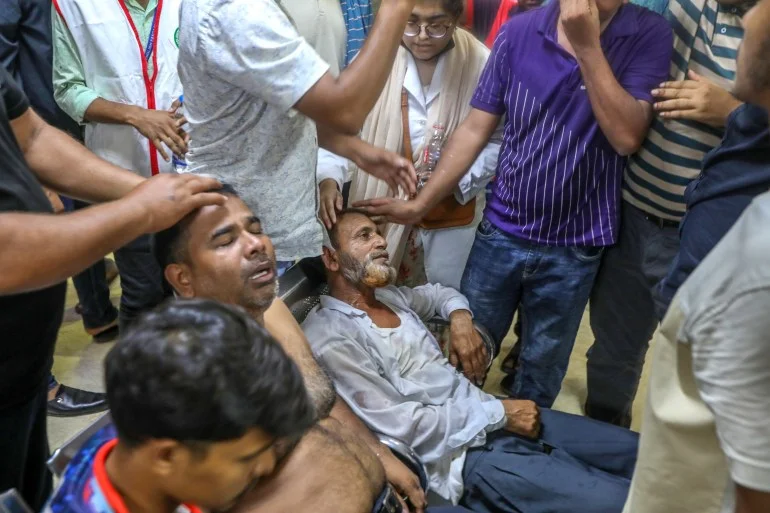 19 قتيلا و100 مصاب بتحطم طائرة عسكرية في بنغلاديش 19 قتيلا و100 مصاب بتحطم طائرة عسكرية في بنغلاديش