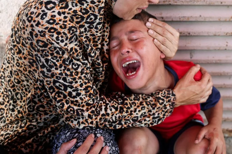 غذاء بطعم الدم.. أطفال إيمان قُتلوا بغزة وهم يطلبون ما يسد الرمق غذاء بطعم الدم.. أطفال إيمان قُتلوا بغزة وهم يطلبون ما يسد الرمق