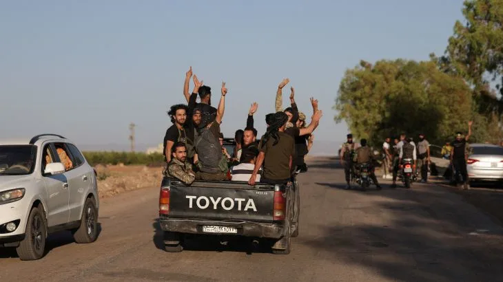 قوات العشائر تخوض اشتباكات في السويداء والداخلية تستعد لدخول المدينة اشتباكات السويداء