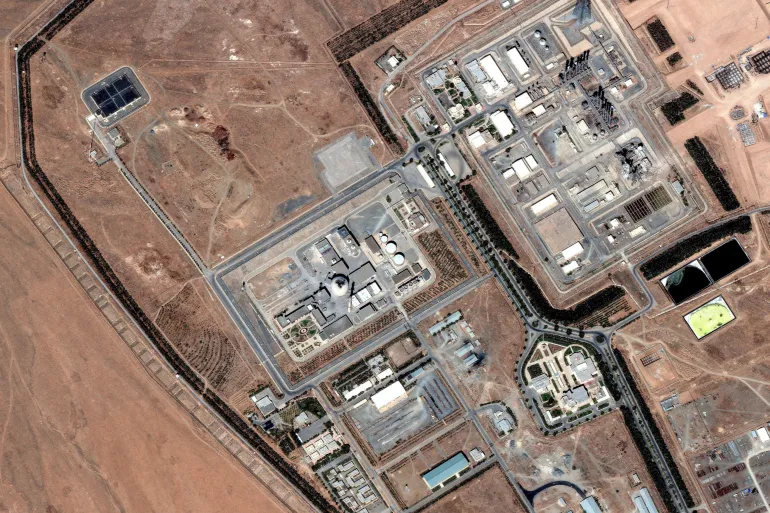 الضربات على إيران