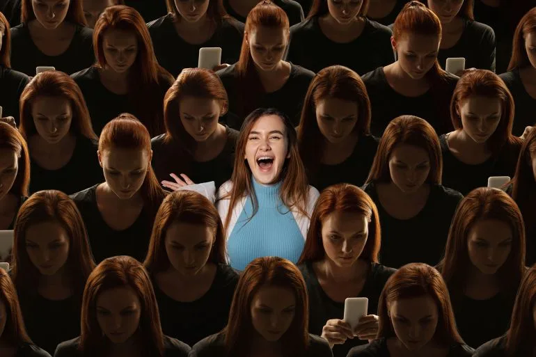 كيف تجدين أسلوبك الخاص وسط زحام صيحات الموضة؟