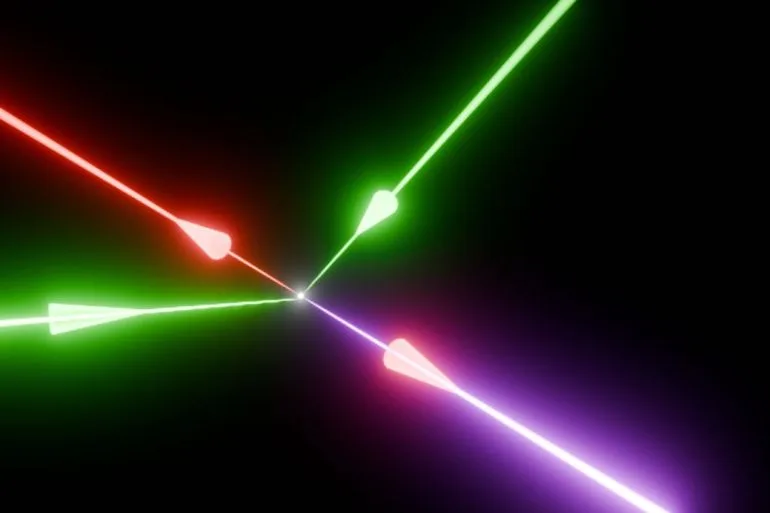 ضوء الألماس الفوضوي يتحول لأداة "كمومية" خارقة.. فما القصة؟ الألماس الكمومي