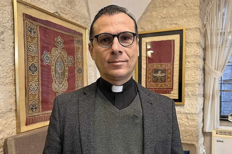 قس فلسطيني يوجه رسالة إلى الغرب