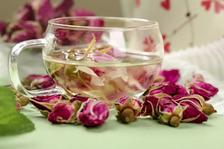 شاي بتلات الورد