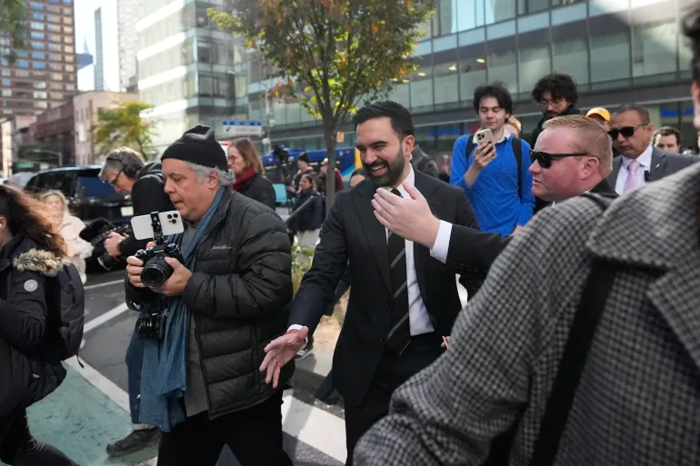 ممداني يتقدم السباق إلى رئاسة بلدية نيويورك ممداني يتقدم السباق إلى رئاسة بلدية نيويورك