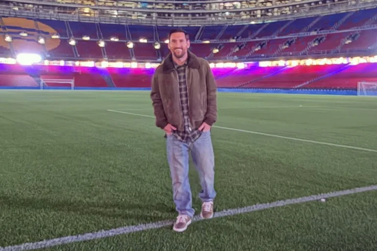 مكالمة دمرت حلم ميسي بالعودة لبرشلونة