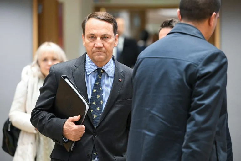 بولندا تستدعي سفير إسرائيل بسبب منشور عن المحرقة بولندا تستدعي سفير إسرائيل