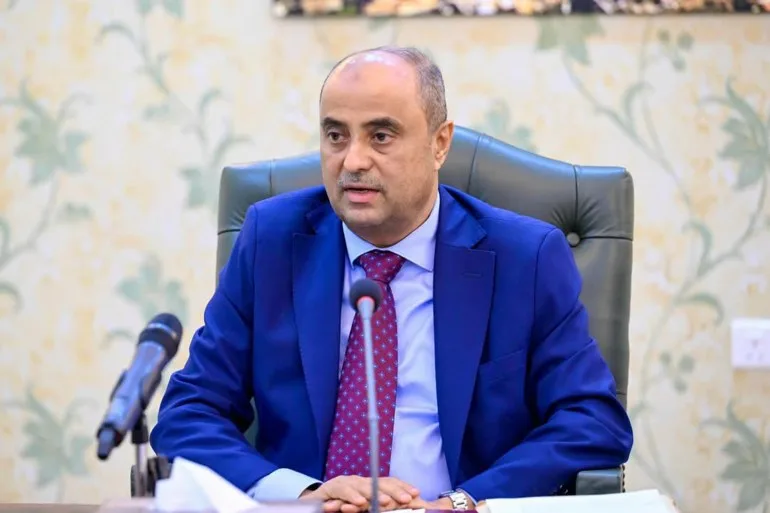 الحكومة اليمنية تنفذ إجراءات تقشف لضبط الاقتصاد