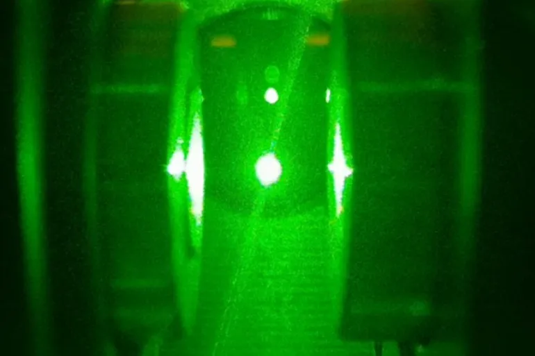 ملقط من الضوء