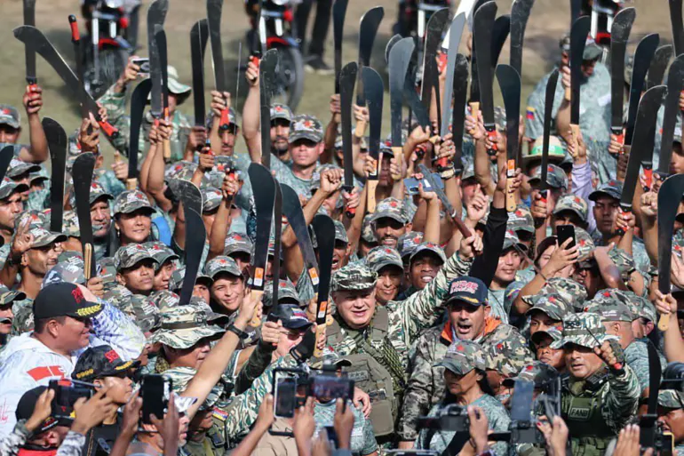 نيويورك تايمز: إدارة ترامب تدرس خيارات عمل عسكري محتمل ضد فنزويلا